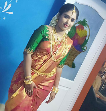 Ima Beauty Parlour And Beauty Spa in Irinjalakuda and Perinjanam, Thrissur. Beauty saloon, Beauty Clinic, Services - Bridal Makeup, Wedding makeup, PEDICURE, MANICURE, Nail Art, Full body waxing, Hair Colouring, Hair styling, Pimple Treatment, Hair Spa, Hair treatment