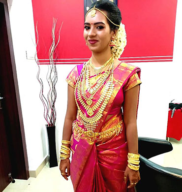 Ima Beauty Parlour And Beauty Spa in Irinjalakuda and Perinjanam, Thrissur. Beauty saloon, Beauty Clinic, Services - Bridal Makeup, Wedding makeup, PEDICURE, MANICURE, Nail Art, Full body waxing, Hair Colouring, Hair styling, Pimple Treatment, Hair Spa, Hair treatment