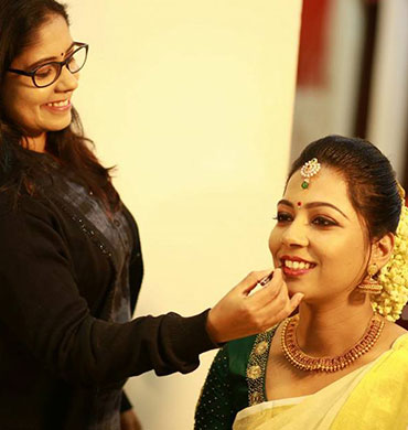 Ima Beauty Parlour And Beauty Spa in Irinjalakuda and Perinjanam, Thrissur. Beauty saloon, Beauty Clinic, Services - Bridal Makeup, Wedding makeup, PEDICURE, MANICURE, Nail Art, Full body waxing, Hair Colouring, Hair styling, Pimple Treatment, Hair Spa, Hair treatment