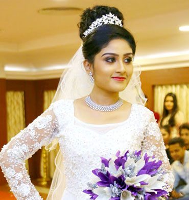 Ima Beauty Parlour And Beauty Spa in Irinjalakuda and Perinjanam, Thrissur. Beauty saloon, Beauty Clinic, Services - Bridal Makeup, Wedding makeup, PEDICURE, MANICURE, Nail Art, Full body waxing, Hair Colouring, Hair styling, Pimple Treatment, Hair Spa, Hair treatment