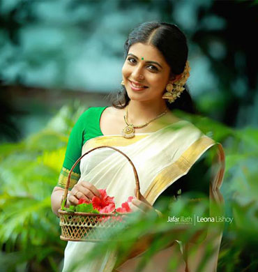 Ima Beauty Parlour And Beauty Spa in Irinjalakuda and Perinjanam, Thrissur. Beauty saloon, Beauty Clinic, Services - Bridal Makeup, Wedding makeup, PEDICURE, MANICURE, Nail Art, Full body waxing, Hair Colouring, Hair styling, Pimple Treatment, Hair Spa, Hair treatment