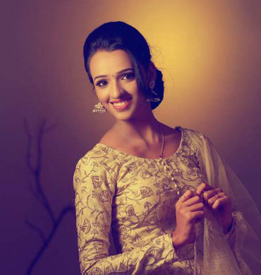 Ima Beauty Parlour And Beauty Spa in Irinjalakuda and Perinjanam, Thrissur. Beauty saloon, Beauty Clinic, Services - Bridal Makeup, Wedding makeup, PEDICURE, MANICURE, Nail Art, Full body waxing, Hair Colouring, Hair styling, Pimple Treatment, Hair Spa, Hair treatment