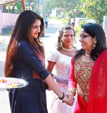 Ima Beauty Parlour And Beauty Spa in Irinjalakuda and Perinjanam, Thrissur. Beauty saloon, Beauty Clinic, Services - Bridal Makeup, Wedding makeup, PEDICURE, MANICURE, Nail Art, Full body waxing, Hair Colouring, Hair styling, Pimple Treatment, Hair Spa, Hair treatment