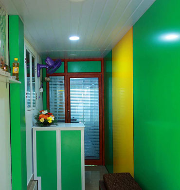 Ima Beauty Parlour And Beauty Spa in Irinjalakuda and Perinjanam, Thrissur. Beauty saloon, Beauty Clinic, Services - Bridal Makeup, Wedding makeup, PEDICURE, MANICURE, Nail Art, Full body waxing, Hair Colouring, Hair styling, Pimple Treatment, Hair Spa, Hair treatment
