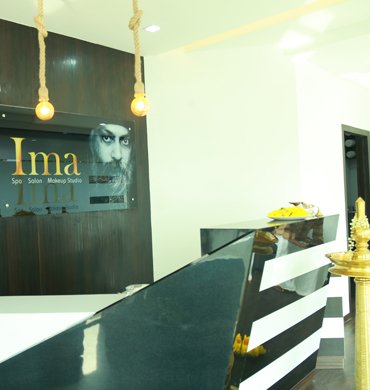 Ima Beauty Parlour And Beauty Spa in Irinjalakuda and Perinjanam, Thrissur. Beauty saloon, Beauty Clinic, Services - Bridal Makeup, Wedding makeup, PEDICURE, MANICURE, Nail Art, Full body waxing, Hair Colouring, Hair styling, Pimple Treatment, Hair Spa, Hair treatment