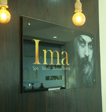 Ima Beauty Parlour And Beauty Spa in Irinjalakuda and Perinjanam, Thrissur. Beauty saloon, Beauty Clinic, Services - Bridal Makeup, Wedding makeup, PEDICURE, MANICURE, Nail Art, Full body waxing, Hair Colouring, Hair styling, Pimple Treatment, Hair Spa, Hair treatment